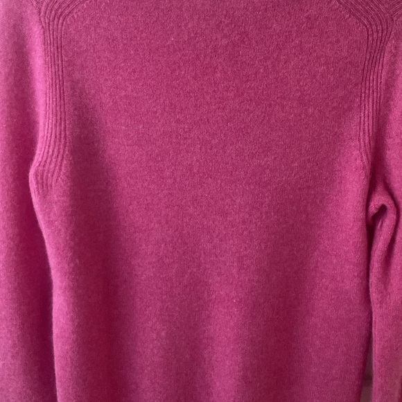 Saks Fifth Avenue cashmere sweater - Picture 15 of 16